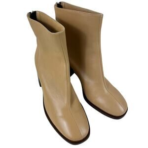 Fabio Rusconi NWOT Beige Almond Toe Leather Ankle Booties Made In Italy Size 37